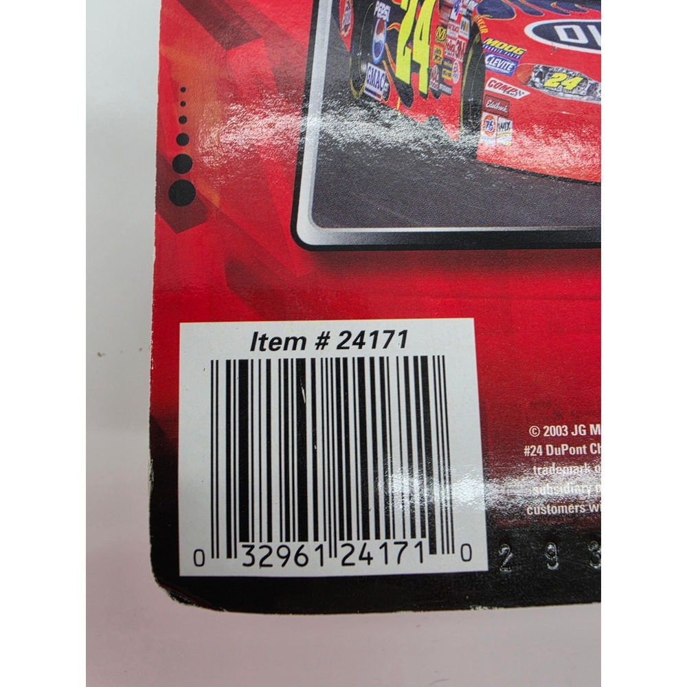 Jakks Pacific NASCAR Jeff Gordon Road Champs Action Figure 24171 DuPont 2003 NEW - Picture 8 of 12